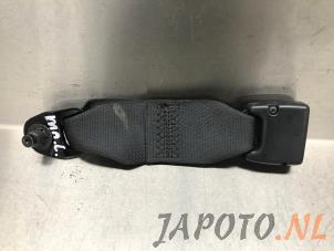 Used Rear seatbelt buckle, centre Nissan Micra (K13) 1.2 12V DIG-S Price € 14,95 Margin scheme offered by Japoto Parts B.V.