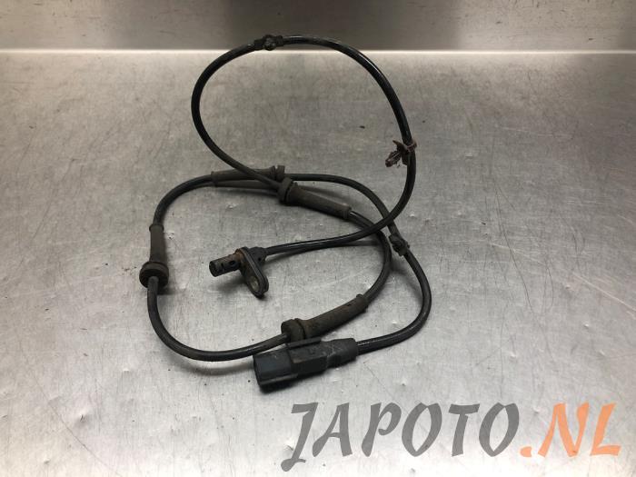 Usados Sensor ABS Nissan Qashqai (J10) 2.0 16V Precio € 20,95 Norma de margen ofrecido por Japoto Parts B.V.
