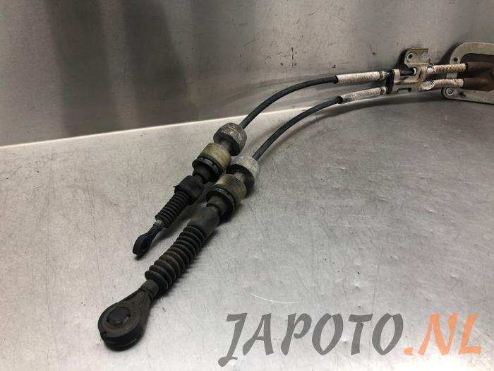 Cable de cambio de caja de cambios de un Suzuki Swift (ZA/ZC/ZD) 1.6 Sport VVT 16V 2015