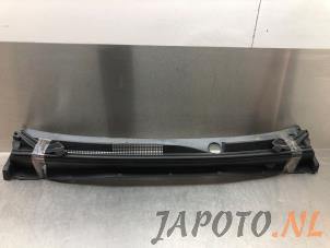Used Cowl top grille Mitsubishi Space Star (A0) 1.0 12V Price € 34,95 Margin scheme offered by Japoto Parts B.V.