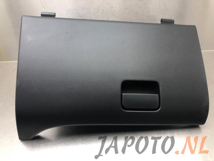 Begagnade Handskfack Mitsubishi Space Star (A0) 1.0 12V Pris € 31,45 Marginaltabell erbjuds av Japoto Parts B.V.