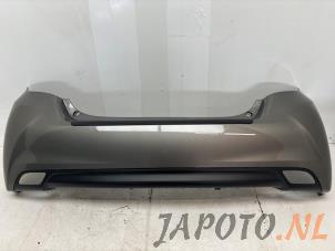 Usagé Pare-chocs arrière Toyota Yaris III (P13) 1.33 16V Dual VVT-I Prix € 280,00 Règlement à la marge proposé par Japoto Parts B.V.