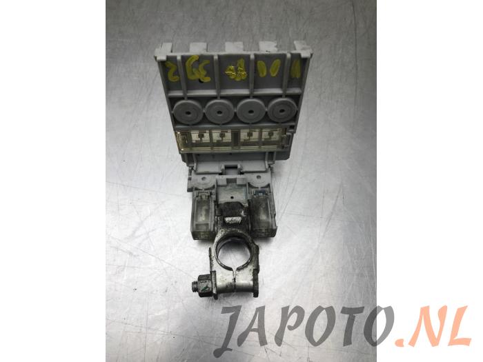 Battery pole from a Mitsubishi Space Star (A0) 1.2 12V 2015