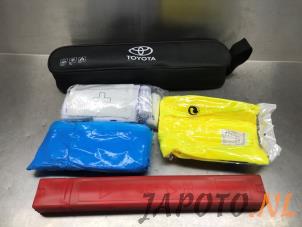 Used First aid kit Toyota Aygo (B40) 1.0 12V VVT-i Price on request offered by Japoto Parts B.V.