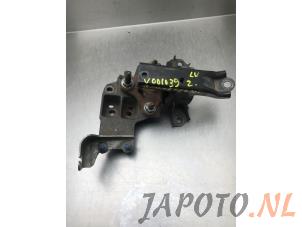 Used Gearbox mount Mitsubishi Space Star (A0) 1.2 12V Price € 19,99 Margin scheme offered by Japoto Parts B.V.