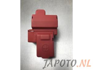 Used Battery pole Toyota Yaris III (P13) 1.33 16V Dual VVT-I Price on request offered by Japoto Parts B.V.