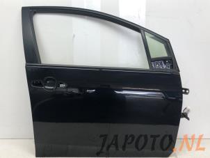 Gebrauchte Tür 4-türig rechts vorne Toyota Prius (ZVW5) 1.8 16V Hybrid Preis € 650,00 Margenregelung angeboten von Japoto Parts B.V.