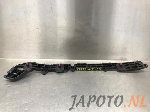 Używane Wspornik zderzaka lewy tyl Toyota Prius (ZVW5) 1.8 16V Hybrid Cena € 14,95 Procedura marży oferowane przez Japoto Parts B.V.