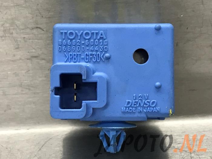 Begagnade Relä Toyota Prius (ZVW5) 1.8 16V Hybrid Pris € 15,74 Marginaltabell erbjuds av Japoto Parts B.V.
