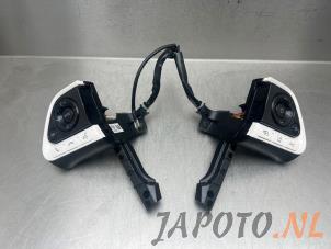 Usados Interruptor de mando de volante Toyota Prius (ZVW5) 1.8 16V Hybrid Precio de solicitud ofrecido por Japoto Parts B.V.
