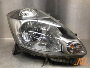 Used Headlight, right Daihatsu Sirion 2 (M3) 1.3 16V DVVT Price € 49,95 Margin scheme offered by Japoto Parts B.V.