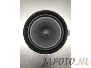 Used Speaker Hyundai i30 Wagon (PDEF5) 1.6 CRDi 16V VGT Price € 29,95 Margin scheme offered by Japoto Parts B.V.