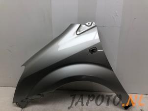 Used Front wing, left Toyota Corolla Verso (R10/11) 2.2 D-4D 16V Price € 74,95 Margin scheme offered by Japoto Parts B.V.
