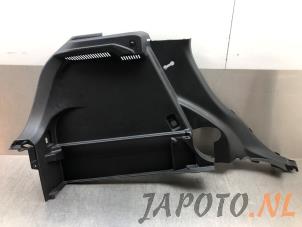 Używane Tapicerka pokrywy bagaznika lewa Mazda CX-3 1.5 Skyactiv D 105 16V Cena na żądanie oferowane przez Japoto Parts B.V.