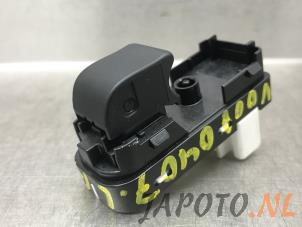 Usados Interruptor de ventanilla eléctrica Mazda CX-3 1.5 Skyactiv D 105 16V Precio de solicitud ofrecido por Japoto Parts B.V.