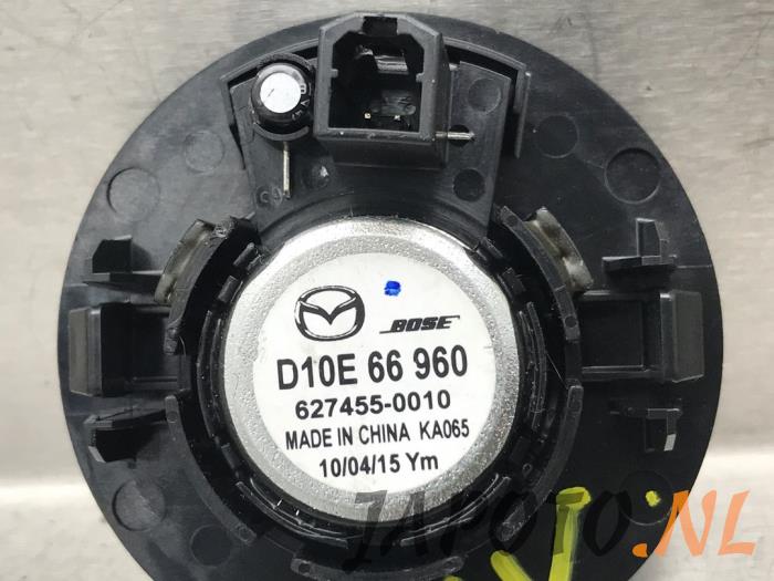Tweeter from a Mazda CX-3 1.5 Skyactiv D 105 16V 2015