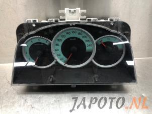 Usagé Compteur kilométrique KM Toyota Corolla Verso (R10/11) 2.2 D-4D 16V Prix € 29,95 Règlement à la marge proposé par Japoto Parts B.V.