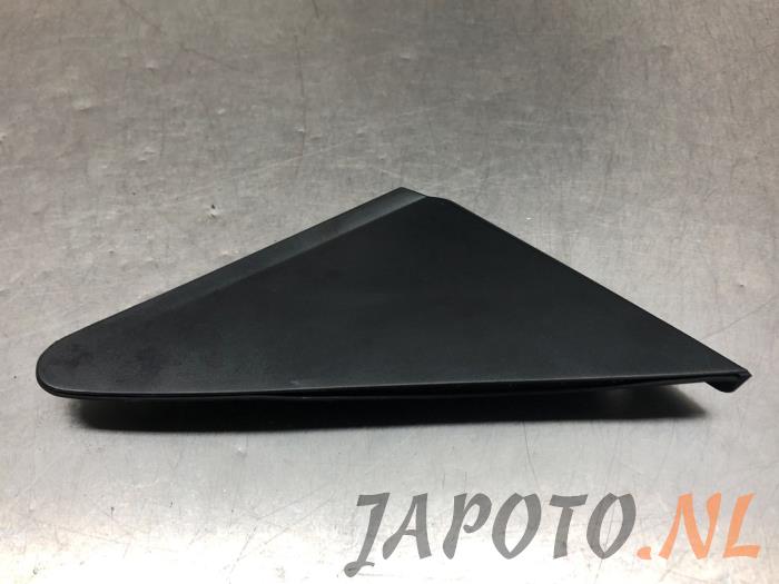 Mirror housing, right from a Toyota Corolla Verso (R10/11) 2.2 D-4D 16V 2008