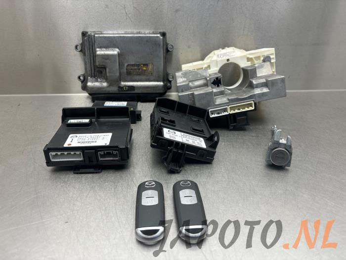 Used Ignition lock + computer Mazda CX-3 (DJ/DK) 1.5 Skyactiv D 105 16V Price € 209,95 Margin scheme offered by Japoto Parts B.V.
