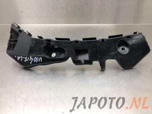 Używane Wspornik zderzaka lewy tyl Mazda 2 (DJ/DL) 1.5 SkyActiv-G 90 Cena € 19,95 Procedura marży oferowane przez Japoto Parts B.V.