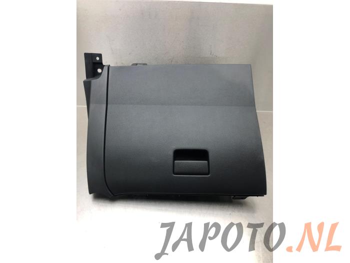 Begagnade Handskfack Mazda 2 (DJ/DL) 1.5 SkyActiv-G 90 Pris € 52,45 Marginaltabell erbjuds av Japoto Parts B.V.