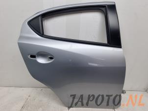 Używane Drzwi prawe tylne wersja 4-drzwiowa Mazda 2 (DJ/DL) 1.5 SkyActiv-G 90 Cena € 399,00 Procedura marży oferowane przez Japoto Parts B.V.