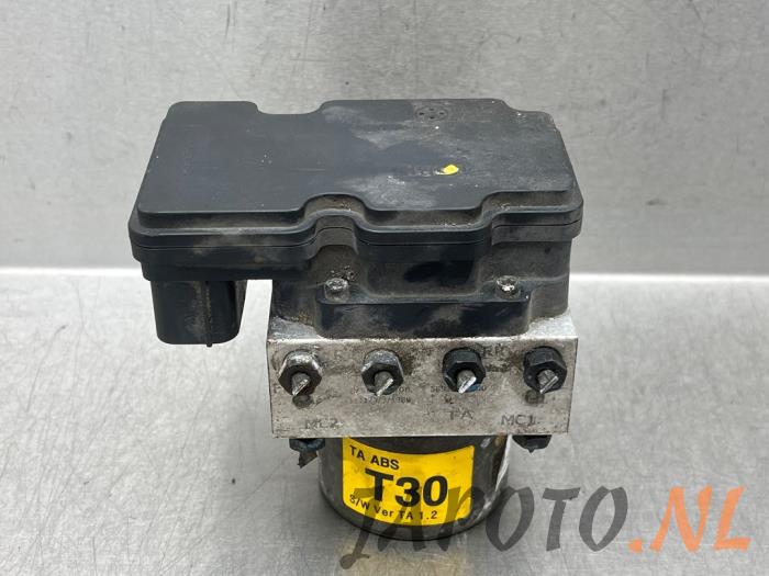Usagé Bloc ABS Kia Picanto (TA) 1.0 12V Prix € 52,45 Règlement à la marge proposé par Japoto Parts B.V.