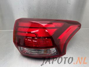 Usagé Feu arrière secondaire droit Mitsubishi Outlander (GF/GG) 2.0 16V 4x2 Prix sur demande proposé par Japoto Parts B.V.