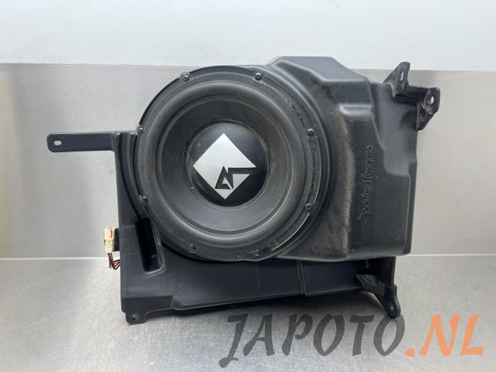 Używane Subwoofer Mitsubishi Outlander (GF/GG) 2.0 16V 4x2 Cena € 52,49 Procedura marży oferowane przez Japoto Parts B.V.