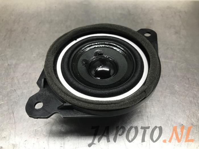 Używane Glosnik Mazda CX-5 I (KE,GH) 2.0 SkyActiv-G 16V 2WD Cena € 31,49 Procedura marży oferowane przez Japoto Parts B.V.