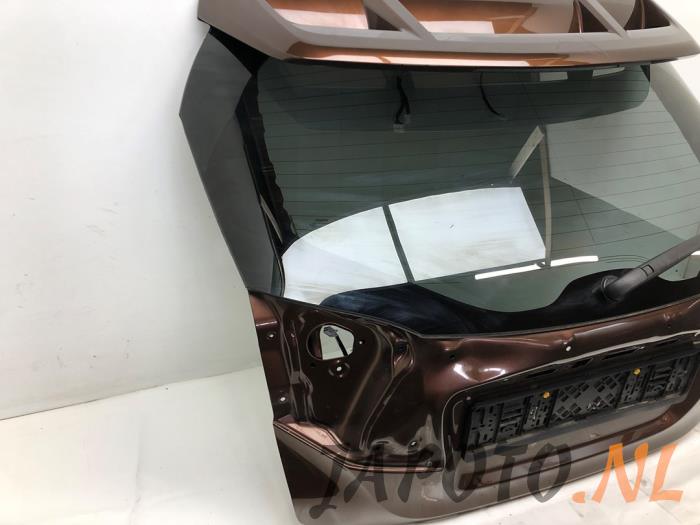 Tailgate from a Toyota C-HR (X1,X5) 1.8 16V Hybrid 2017