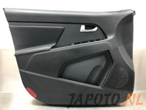 Gebrauchte Türverkleidung 4-türig links vorne Kia Sportage (SL) 1.6 GDI 16V 4x2 Preis auf Anfrage angeboten von Japoto Parts B.V.