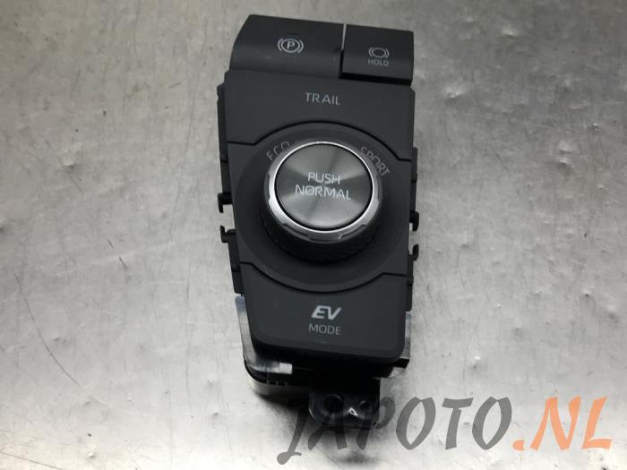 Usagé Commande ordinateur de bord Toyota RAV4 (A5) 2.5 Hybrid 16V AWD Prix € 157,45 Règlement à la marge proposé par Japoto Parts B.V.