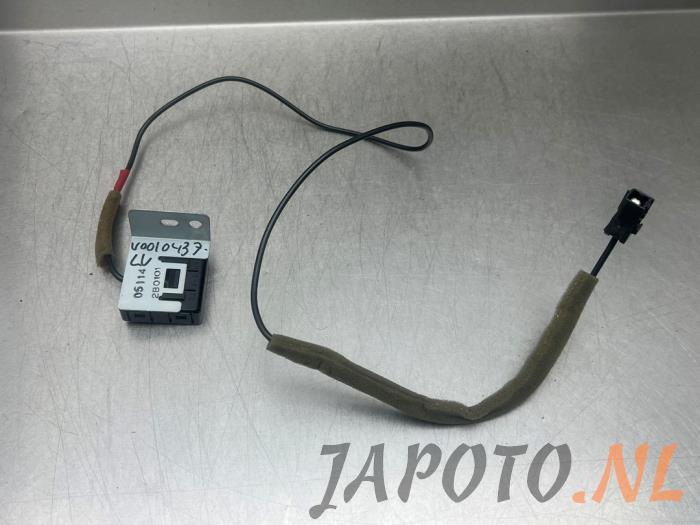 Używane Antena GPS Nissan 350 Z (Z33) 3.5 V6 24V Cena € 41,95 Procedura marży oferowane przez Japoto Parts B.V.
