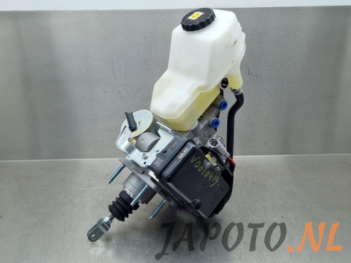 Used ABS pump Toyota RAV4 (A5) 2.5 Hybrid 16V AWD Price € 524,95 Margin scheme offered by Japoto Parts B.V.