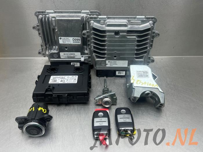 Used Ignition lock + computer Kia Niro I (DE) 1.6 GDI PHEV Price € 208,95 Margin scheme offered by Japoto Parts B.V.