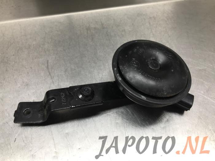 Używane Klakson Kia Stonic (YB) 1.0i T-GDi 12V Cena € 20,95 Procedura marży oferowane przez Japoto Parts B.V.