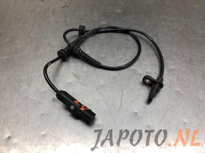 Używane Czujnik ABS Nissan Juke (F16) 1.0 DIG-T 12V Cena € 41,99 Procedura marży oferowane przez Japoto Parts B.V.