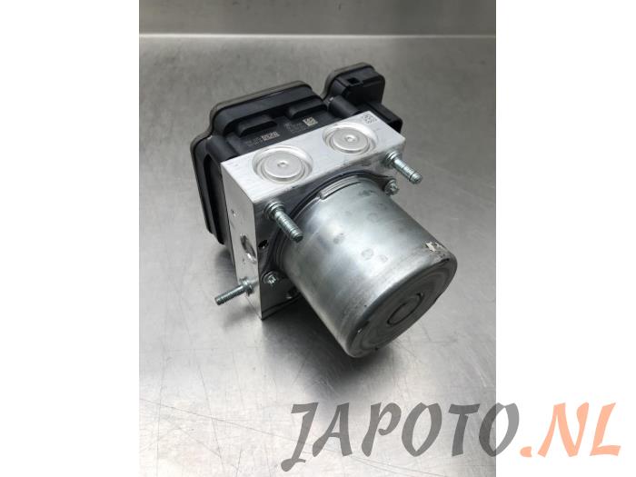Usagé Bloc ABS Nissan Juke (F16) 1.0 DIG-T 12V Prix € 209,95 Règlement à la marge proposé par Japoto Parts B.V.