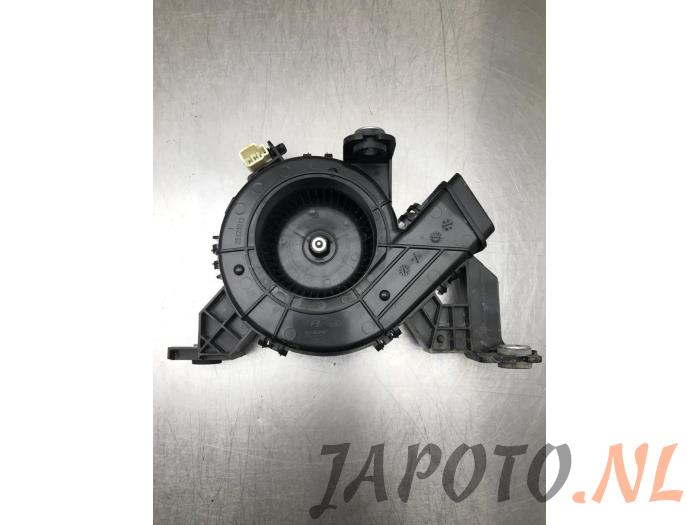 Używane Wentylator akumulatora Kia Niro I (DE) 1.6 GDI Hybrid Cena € 78,74 Procedura marży oferowane przez Japoto Parts B.V.