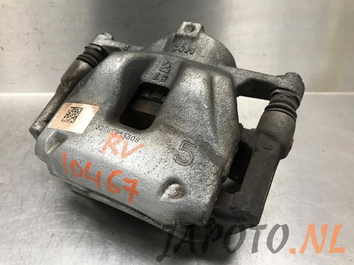 Gebrauchte Bremszange rechts vorne Toyota Corolla (E21/EA1/EH1) 1.8 16V Hybrid Preis € 36,70 Margenregelung angeboten von Japoto Parts B.V.
