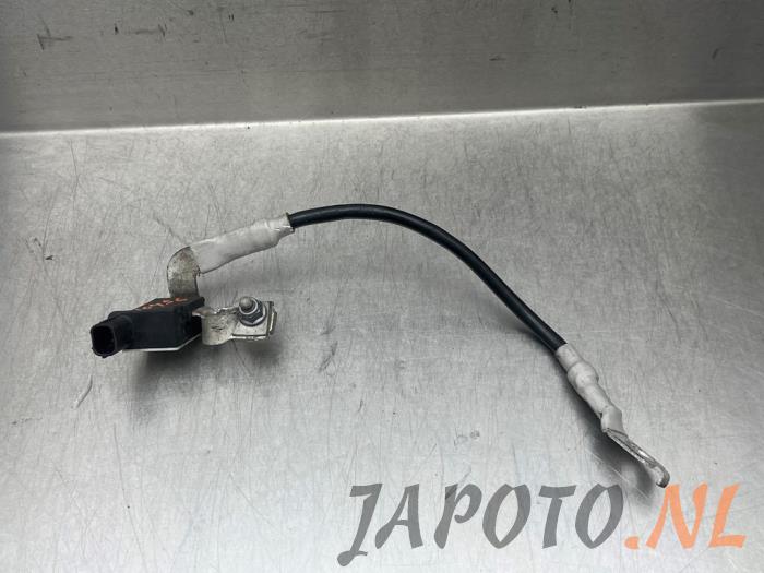OEM AMS - W/ MICOM 90AMP Battery Sensor Wire KIA Sportage 2011-2015 #371803W150 OEM AMS - W/ MICOM 90AMP Battery Sensor Wire KIA Sportage 2011-2015 #371803W150