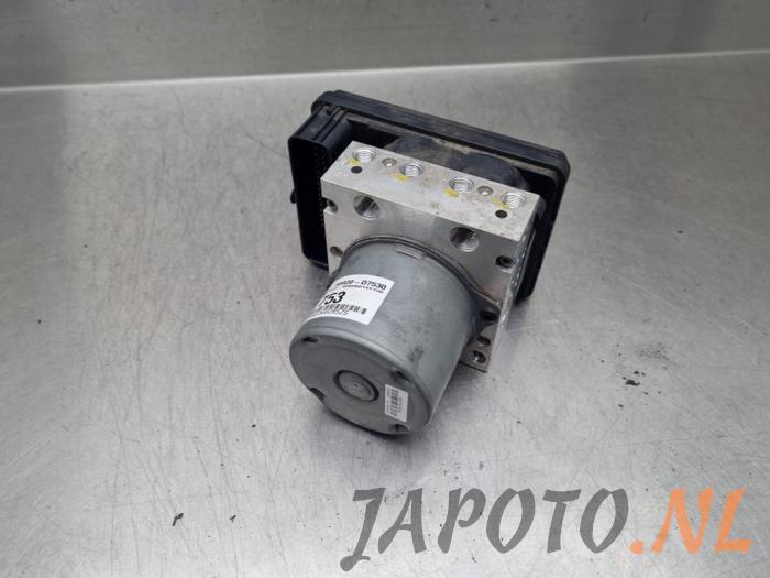 Używane Pompa ABS Hyundai Tucson (TL) 1.6 GDi 16V 2WD Cena € 157,45 Procedura marży oferowane przez Japoto Parts B.V.