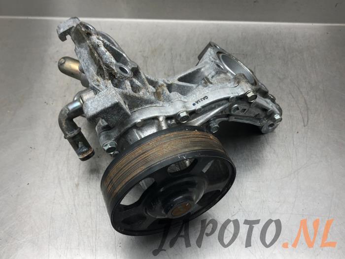 Używane Pompa wodna Honda Civic (FK6/7/8/9) 1.0i VTEC Turbo 12V Cena € 52,50 Procedura marży oferowane przez Japoto Parts B.V.