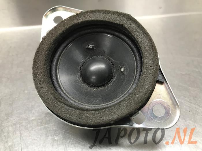 Używane Glosnik Lexus GS (..S19) 300 3.0 24V VVT-i Cena € 20,99 Procedura marży oferowane przez Japoto Parts B.V.