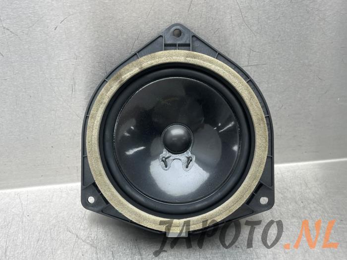 Używane Glosnik Lexus GS (..S19) 300 3.0 24V VVT-i Cena € 20,99 Procedura marży oferowane przez Japoto Parts B.V.