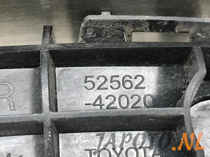 Rear bumper bracket, right Toyota RAV4 2.0 16V VVT-i 4x4 - 5256242020 ...