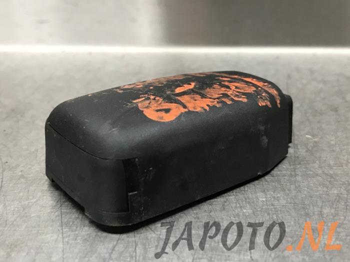 Begagnade Regnsensor Toyota RAV4 (A4) 2.0 16V VVT-i 4x4 Pris € 26,25 Marginaltabell erbjuds av Japoto Parts B.V.