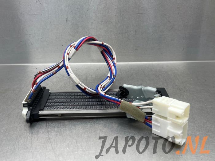 Używane Element grzewczy Toyota RAV4 (A4) 2.0 16V VVT-i 4x4 Cena € 31,45 Procedura marży oferowane przez Japoto Parts B.V.