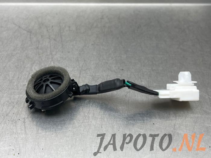 Begagnade Diskanthögtalare Toyota C-HR (X1,X5) 1.8 16V Hybrid Pris € 20,99 Marginaltabell erbjuds av Japoto Parts B.V.
